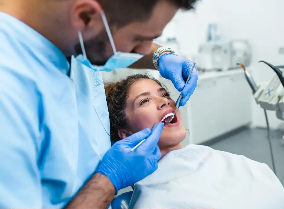 What A Dentist Does During A Comprehensive Oral Exam